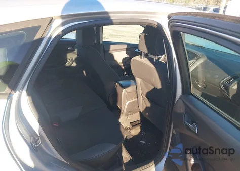 2014 Ford Focus Se z USA, uszkodzony, nr VIN 1FADP3K27EL338679